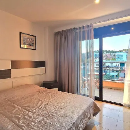 Rene Go2llolet Apartment *