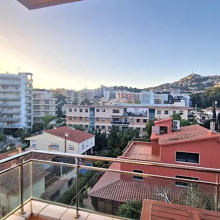 Rene Go2llolet יורט דה מאר