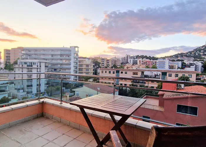 Rene Go2llolet Appartement